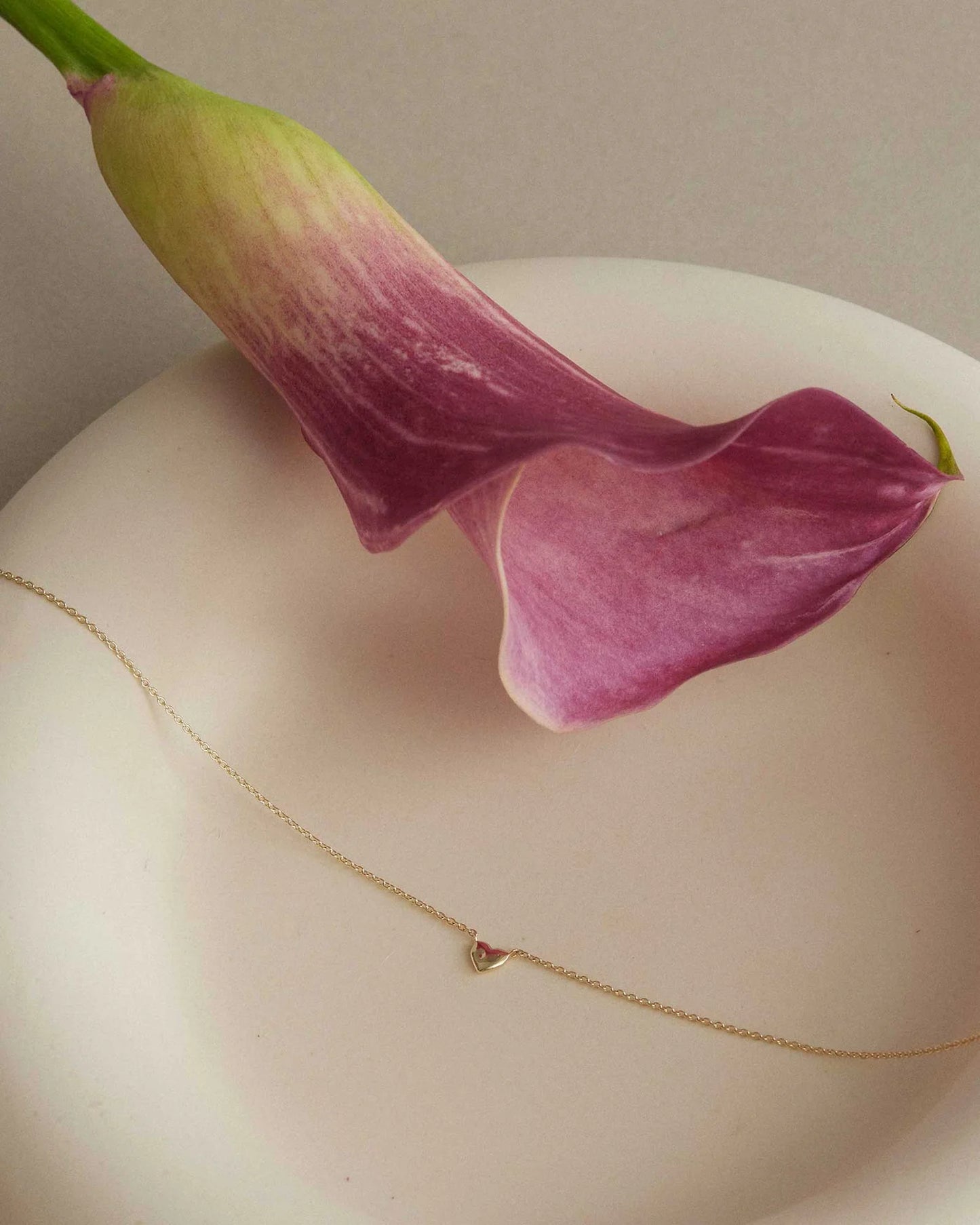 Kirstin Ash - L'amour Heart Necklace in 9k Solid Gold