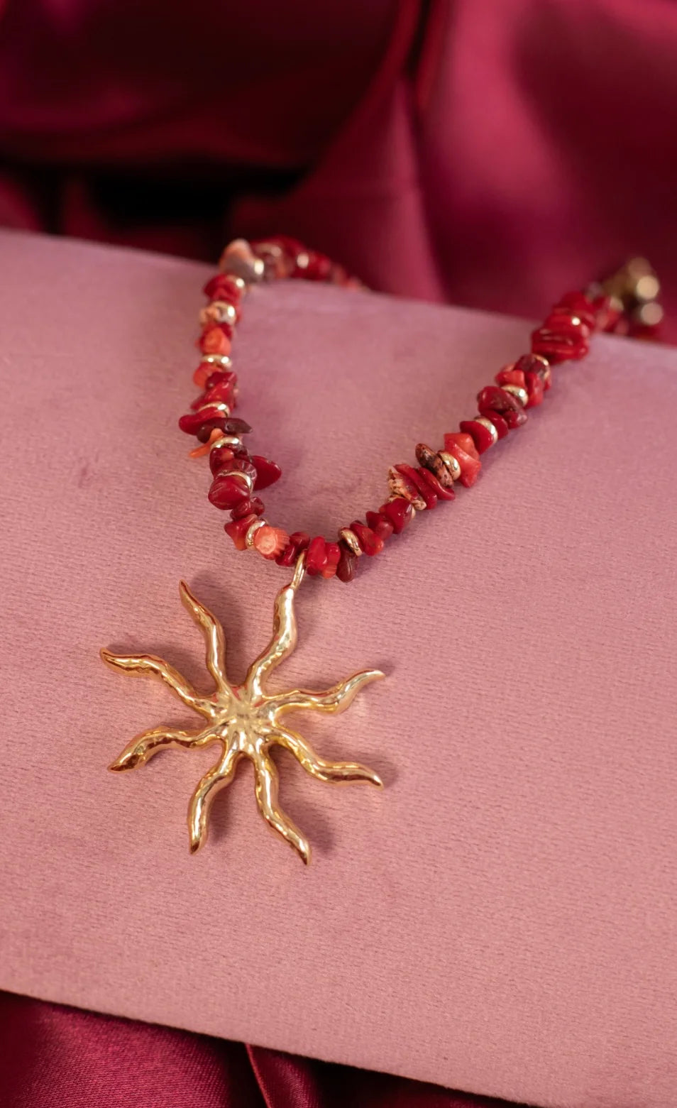 Käärme Jewels - Sunset Ray Necklace in Red