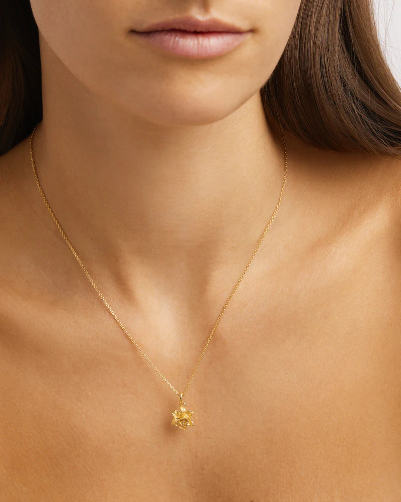 By Charlotte -  Daffodil March Birth Flower Necklace in Gold