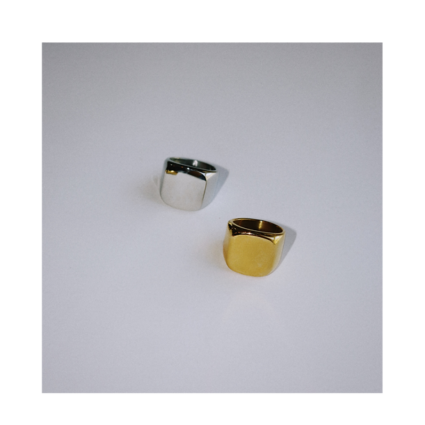 Margaux Lee - Signet Ring in Silver