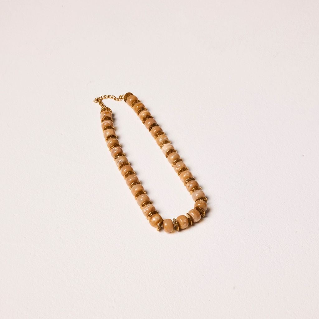 We Are Emte - The Resin Necklace in Latte