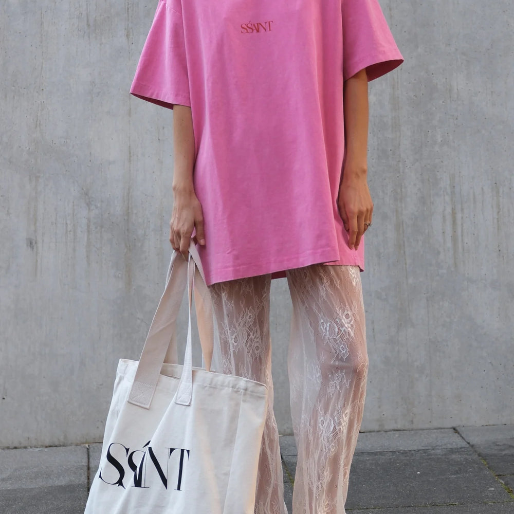 
                      
                        SSAINT - No Vacancy Tee in Dark Pink Acid Wash
                      
                    
