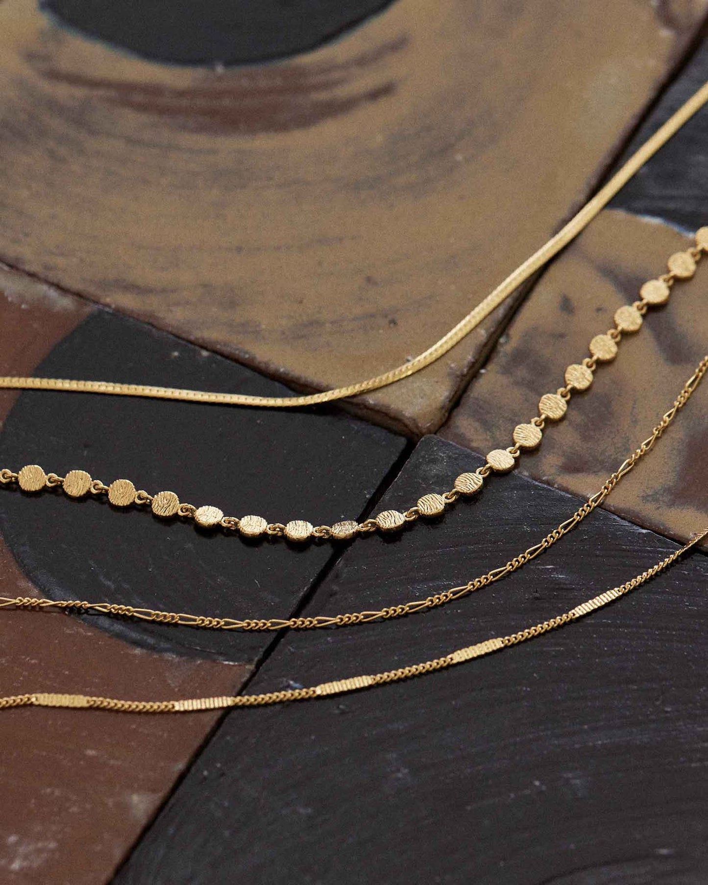 Kirstin Ash - Shift Chain Necklace in Gold