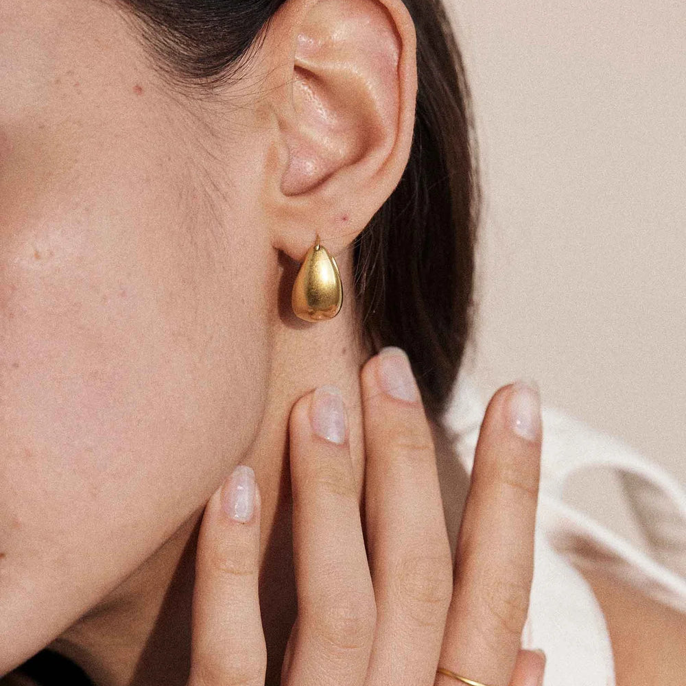 
                      
                        Kirstin Ash - Tresor Hoops Medium in Gold
                      
                    