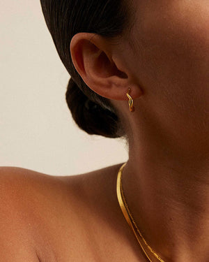 
            
                Load image into Gallery viewer, Kirstin Ash - Onda Hoops in Gold
            
        