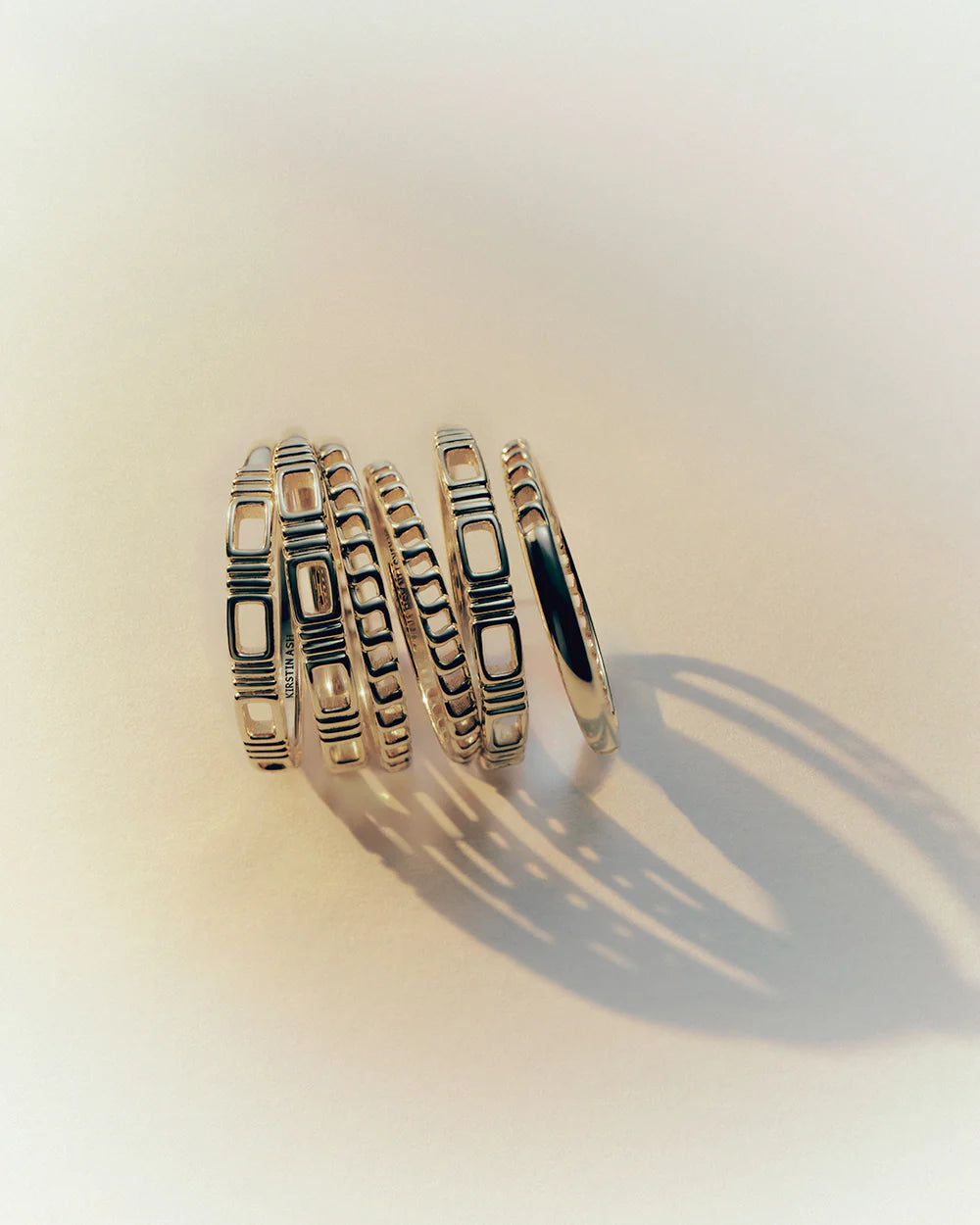 Kirstin Ash - Elysium Chain Ring in 9k Solid Gold