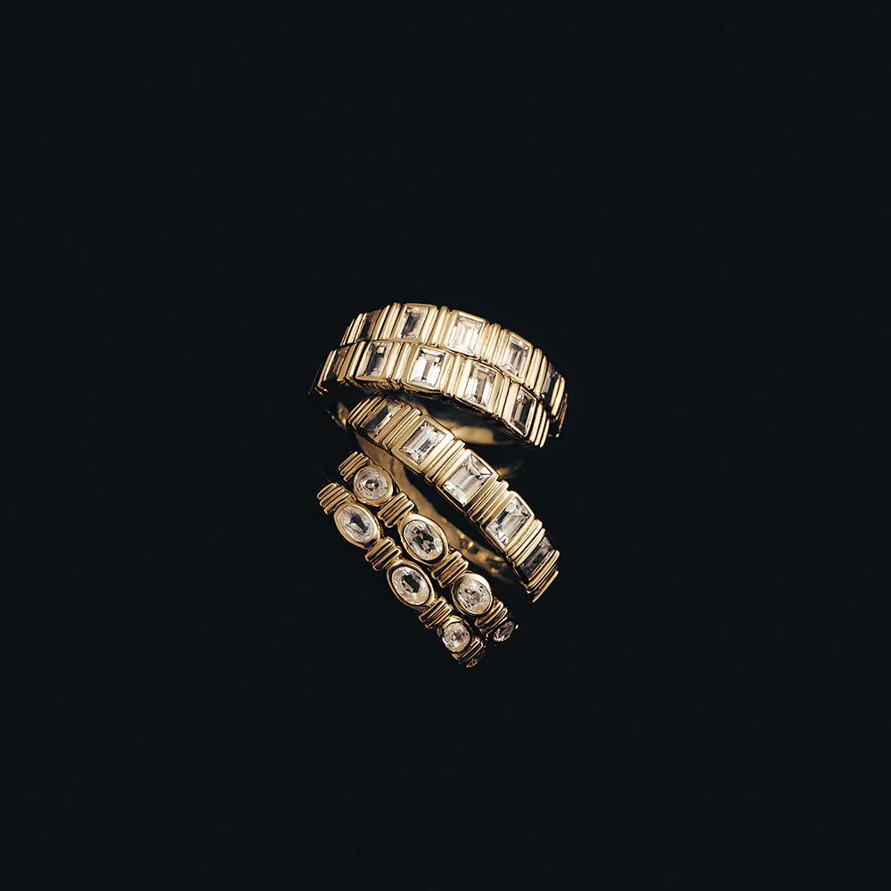 
                      
                        Kirstin Ash - Elysium Oval Sapphire Ring in 9k Solid Gold
                      
                    
