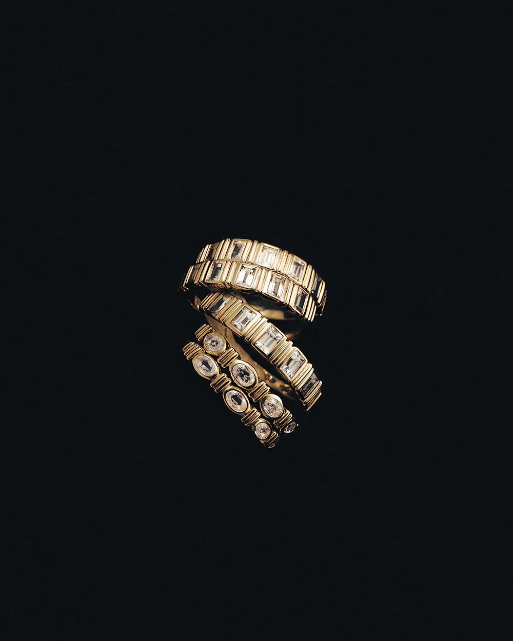 Kirstin Ash - Elysium Oval Sapphire Ring in 9k Solid Gold