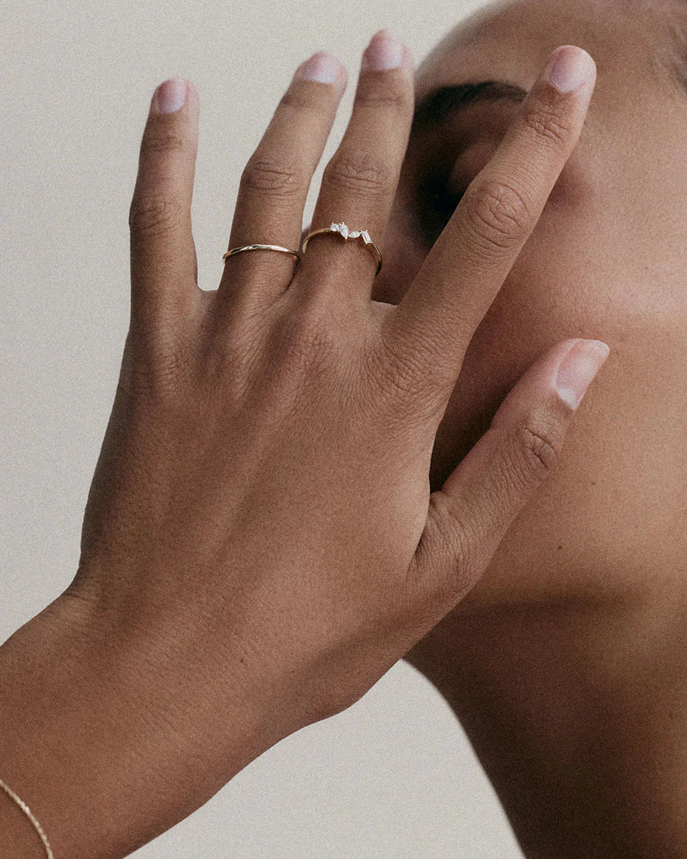 Kirstin Ash - Vela Ring in 9K Gold