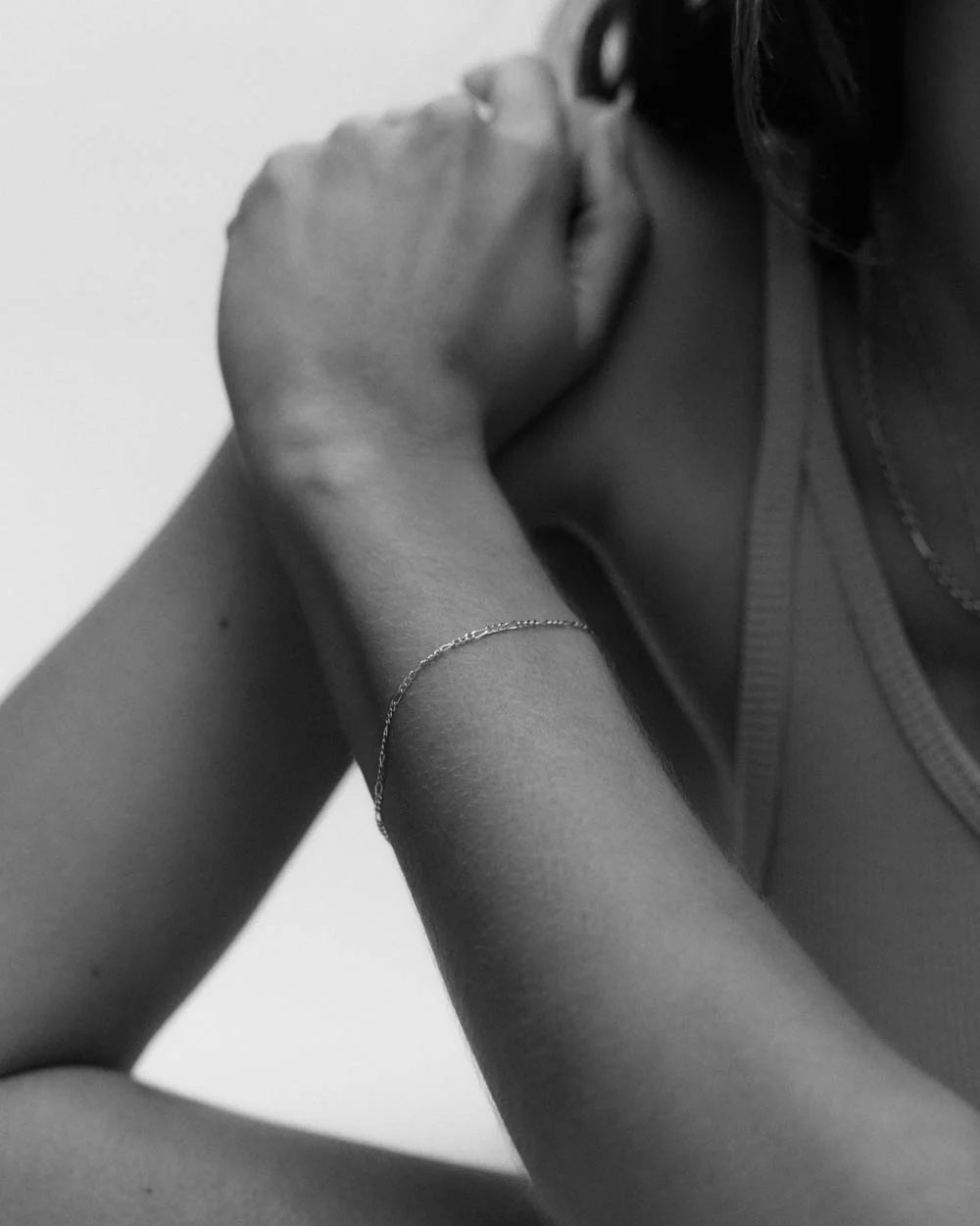 Kirstin Ash - Figaro Chain Bracelet in Gold