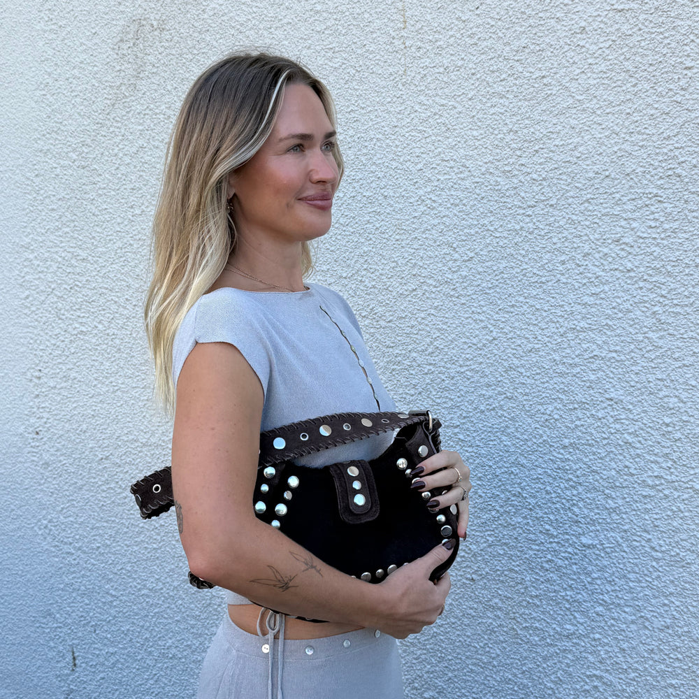 
                      
                        Sesa Studios - The Maja in Chocolate
                      
                    