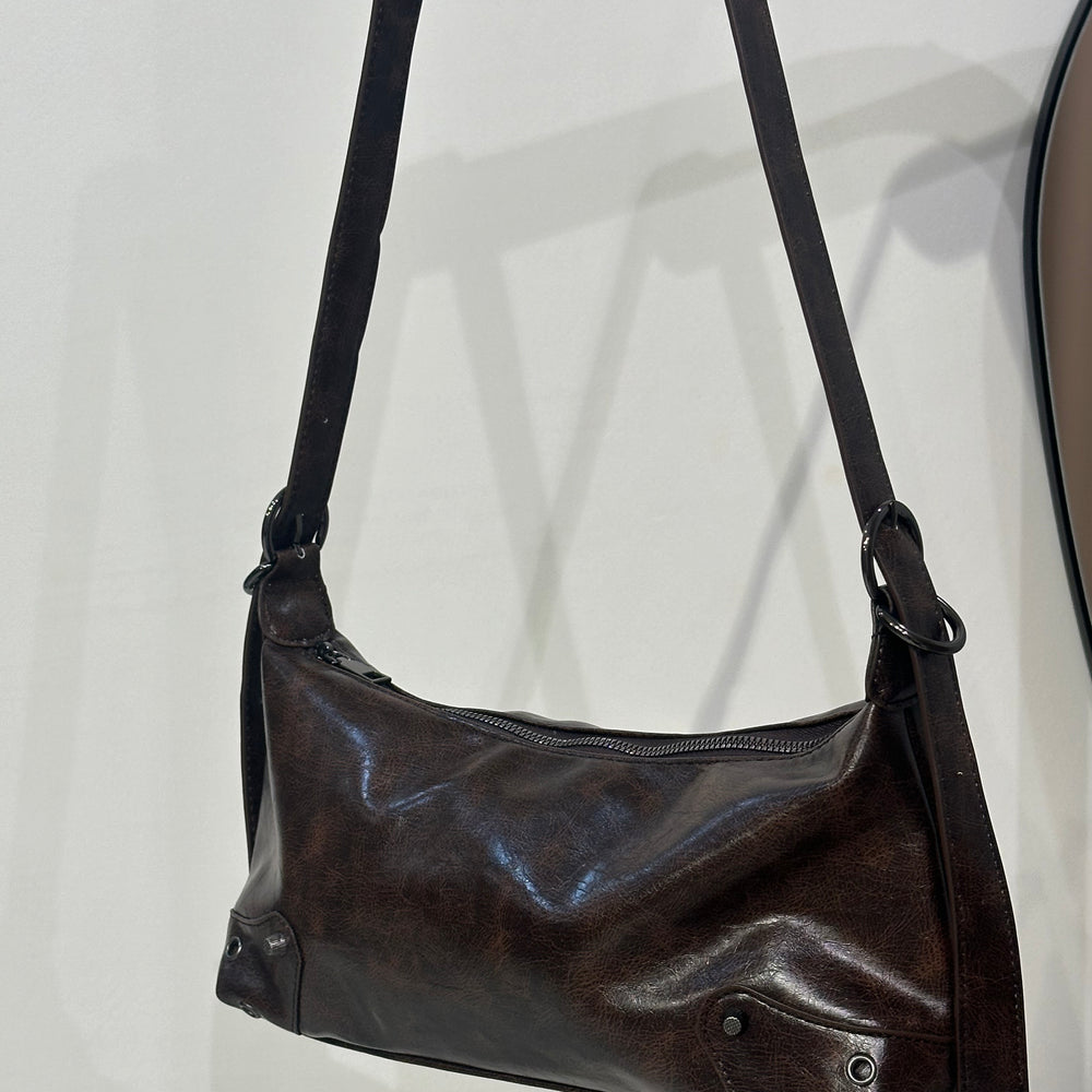 We Are Emte - Tara Baguette Bag in Espresso