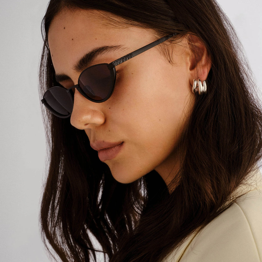 
                      
                        LUV LOU - The Lia in Black
                      
                    