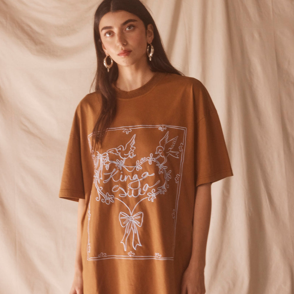 Kinga Csilla - Amante Tee