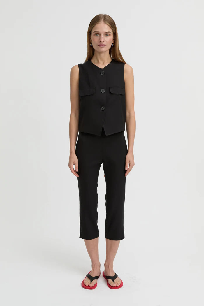 Blanca - Anouk Capris in Black
