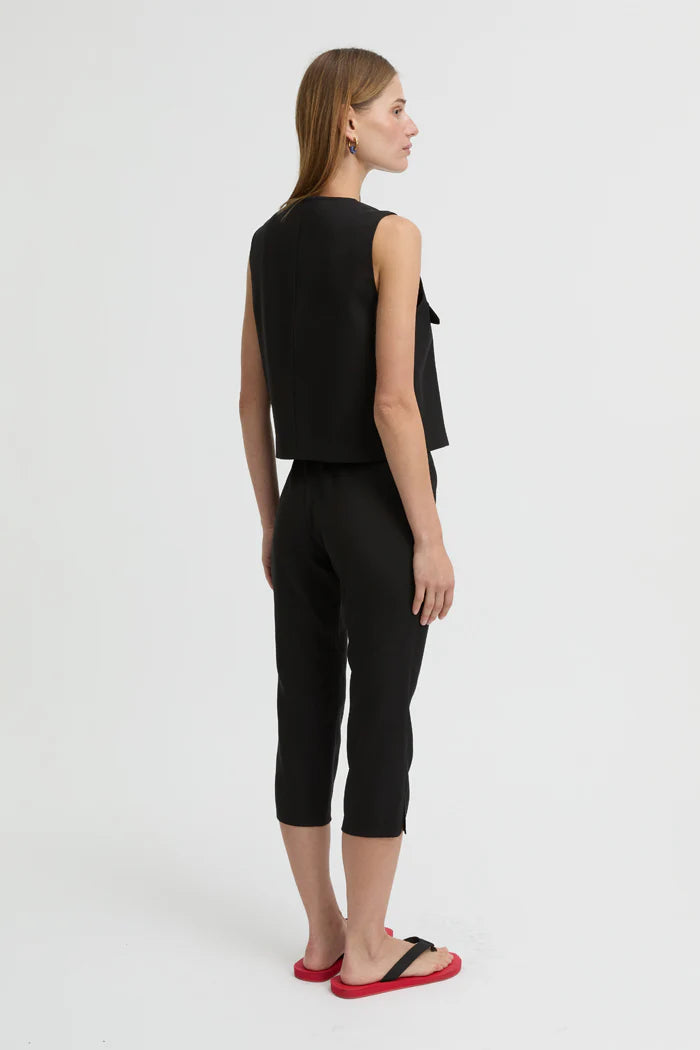 Blanca - Anouk Capris in Black