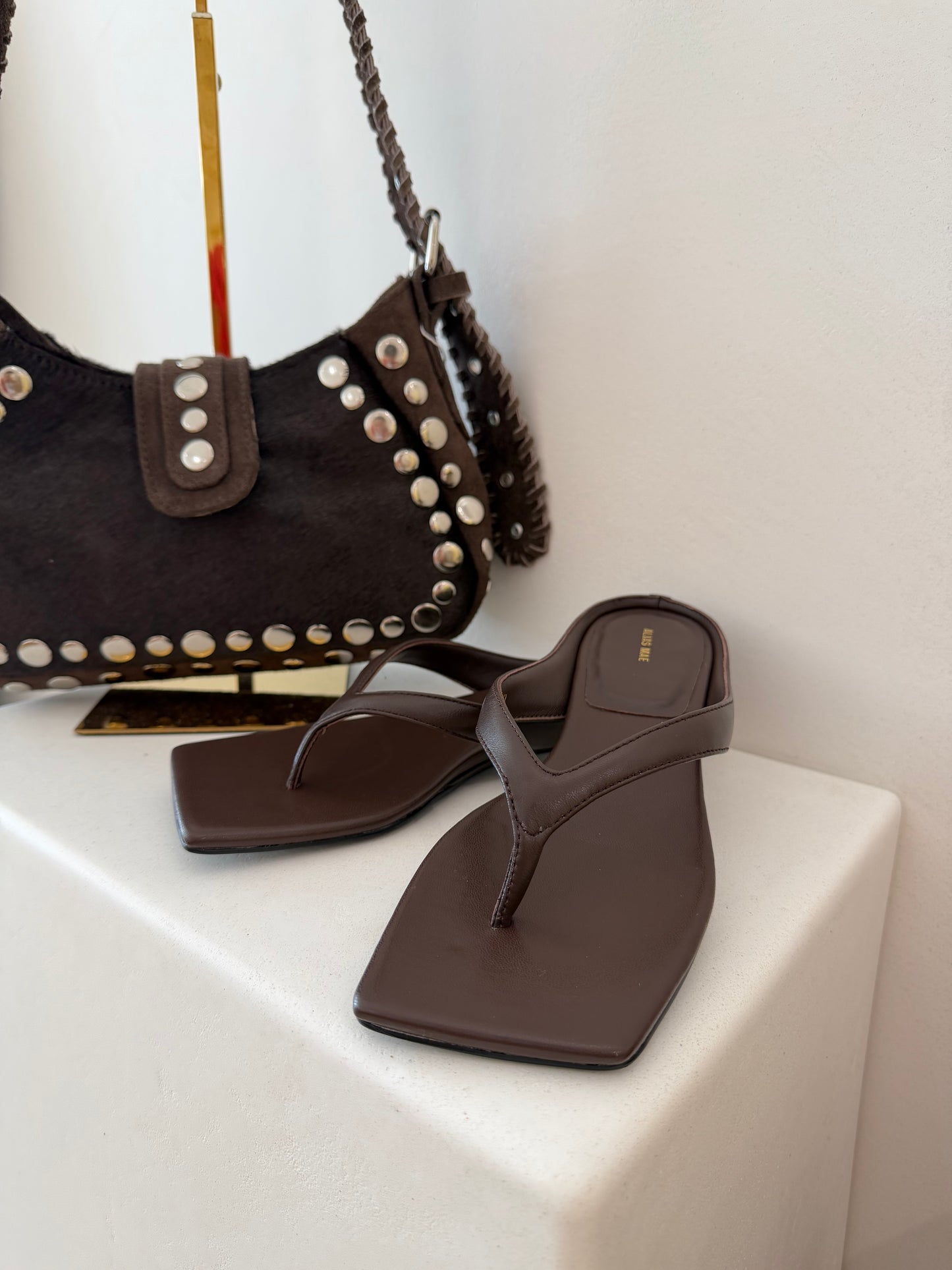 Alias Mae - Fenton in Choc