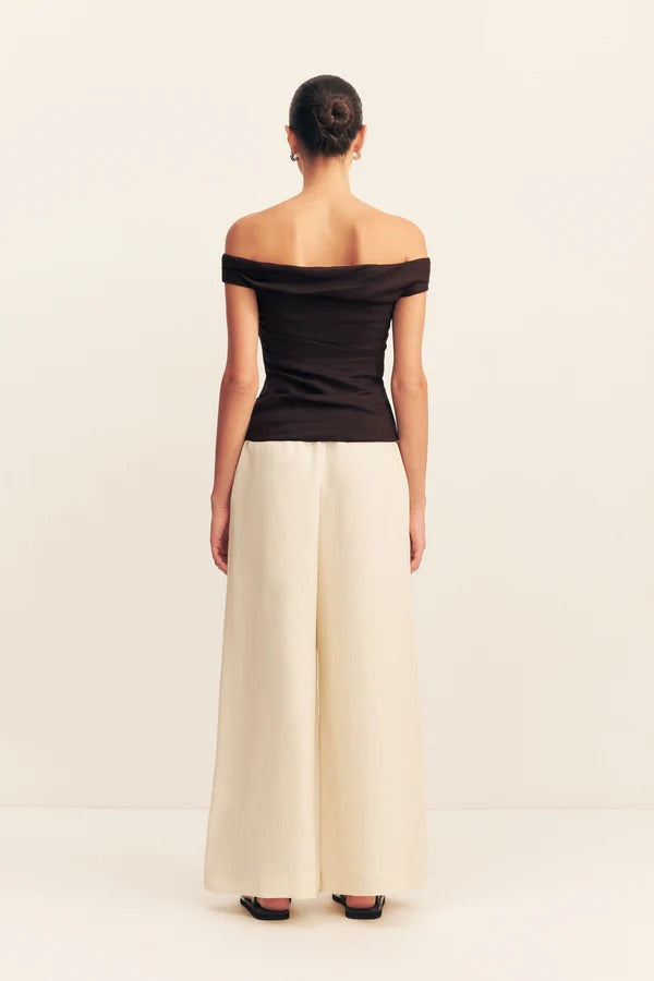 
                      
                        Shona Joy - Brooks Off Shoulder Top in Ganache
                      
                    