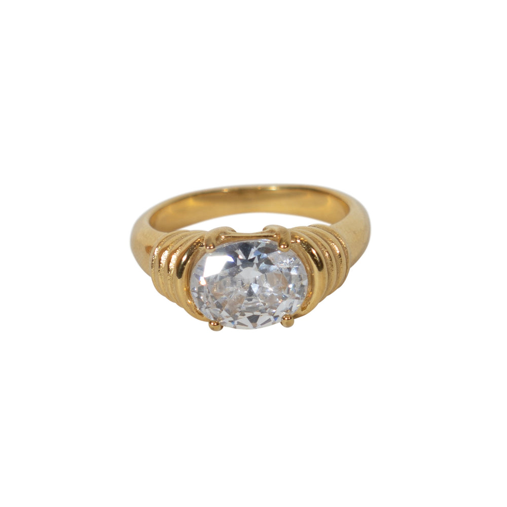 We are Emte - Bella Ring in Crystal Stone