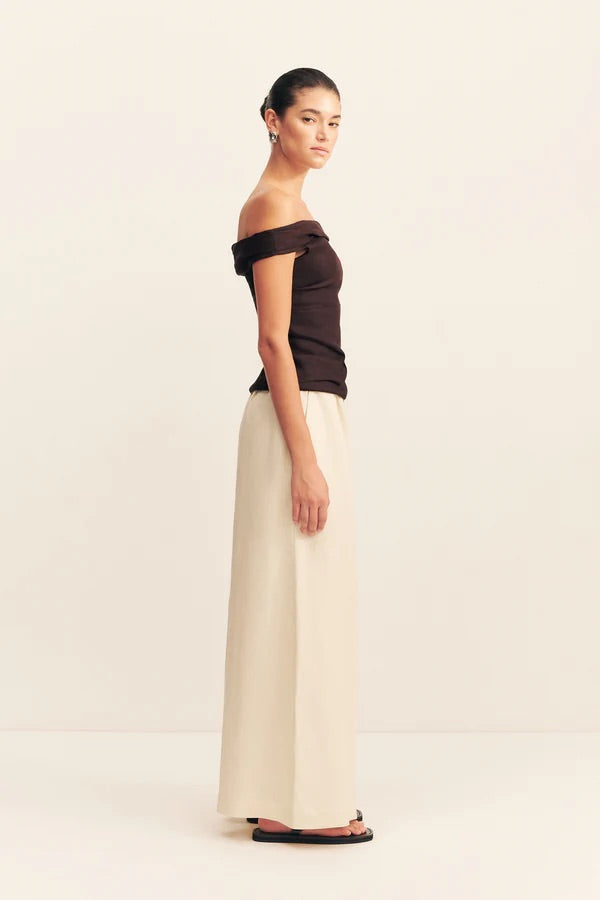
                      
                        Shona Joy - Brooks Off Shoulder Top in Ganache
                      
                    