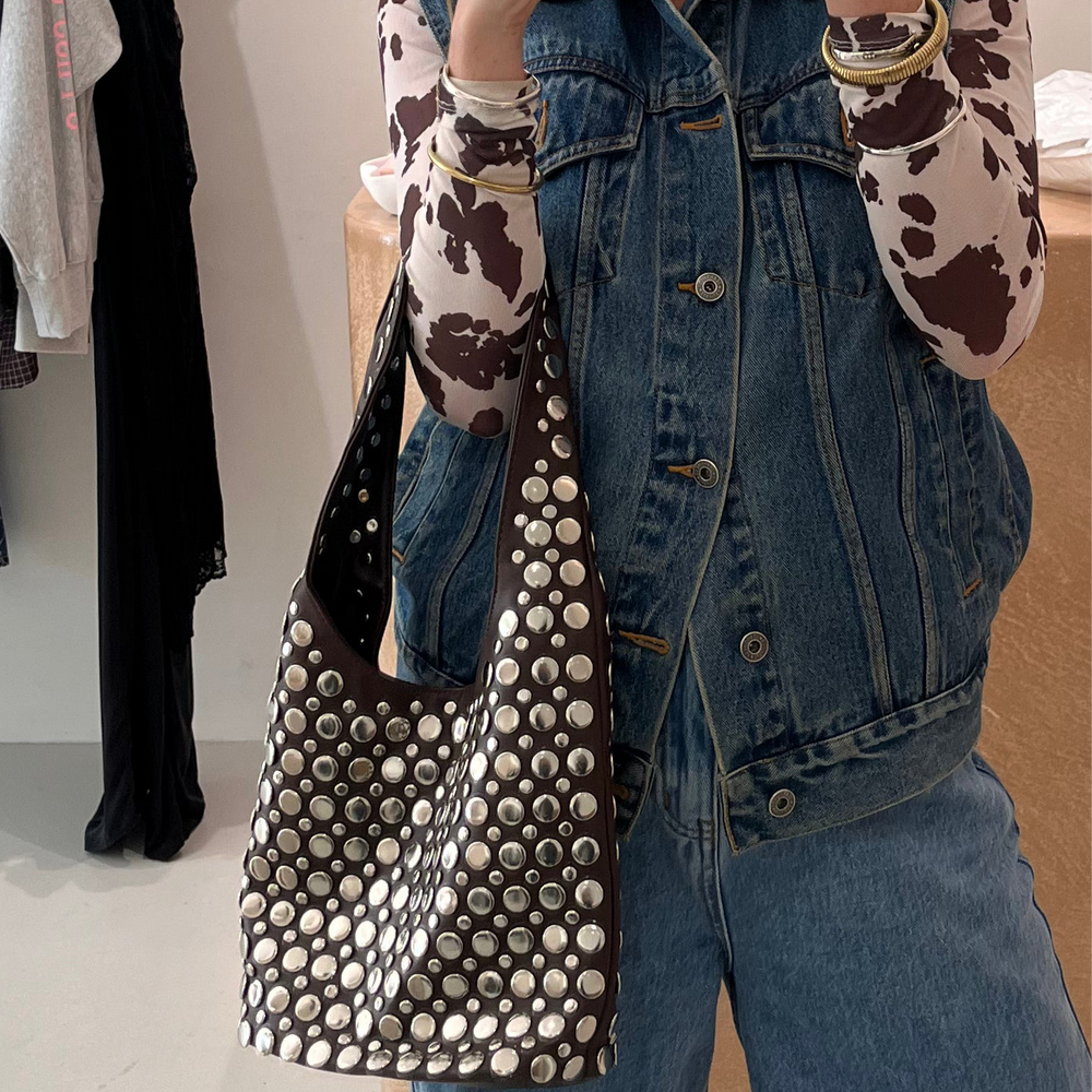 We Are Emte - Sloane Studded Bag in Cocoa