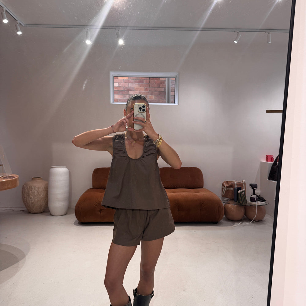 Emte - Poplin Shorts in Chocolate