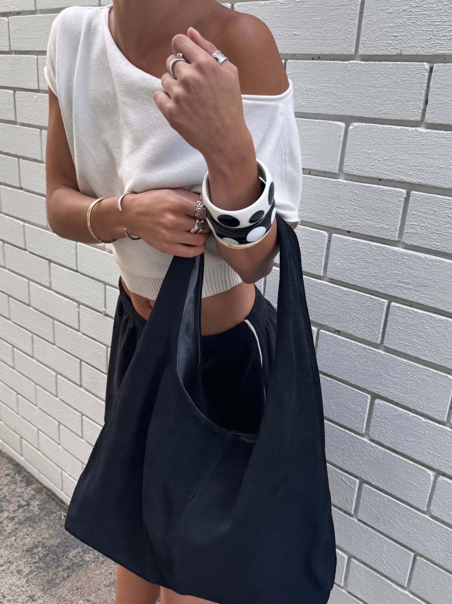 Sesa Studios - The Nyra Tote in Noir