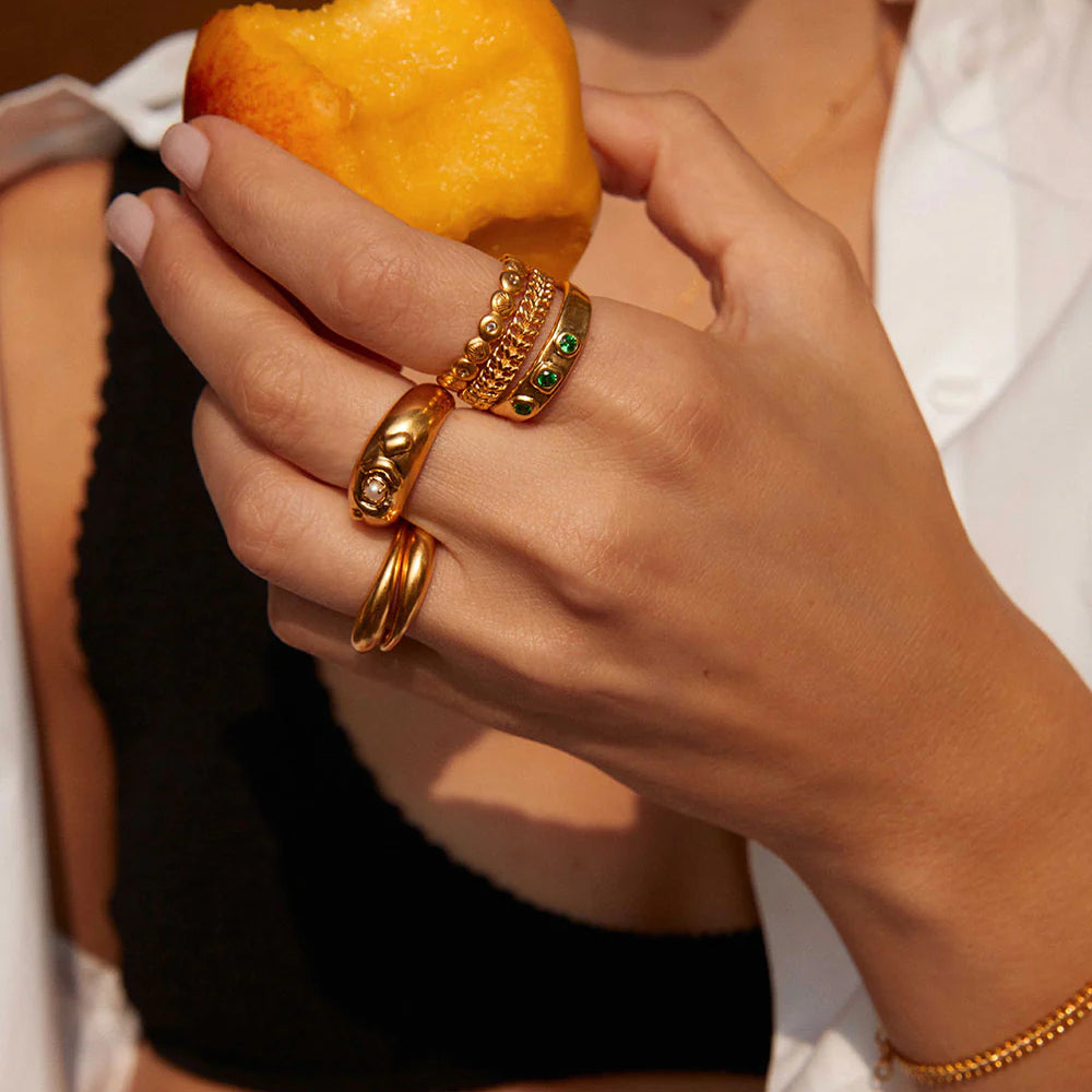 
                      
                        Kirstin Ash - Il Mare Ring in Gold
                      
                    