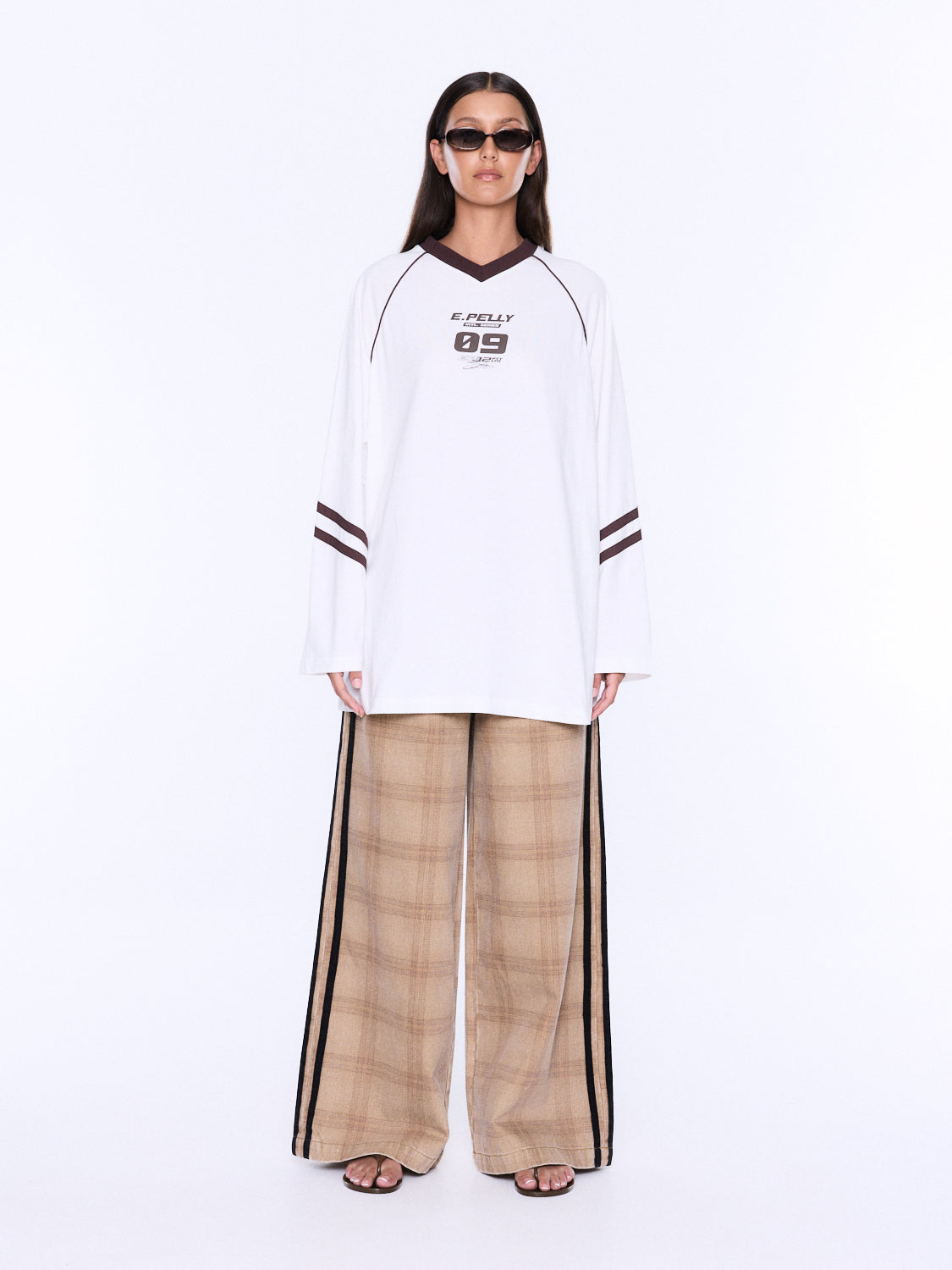 Ena Pelly - Marlie V Neck Long Sleeve Tee in Vintage White
