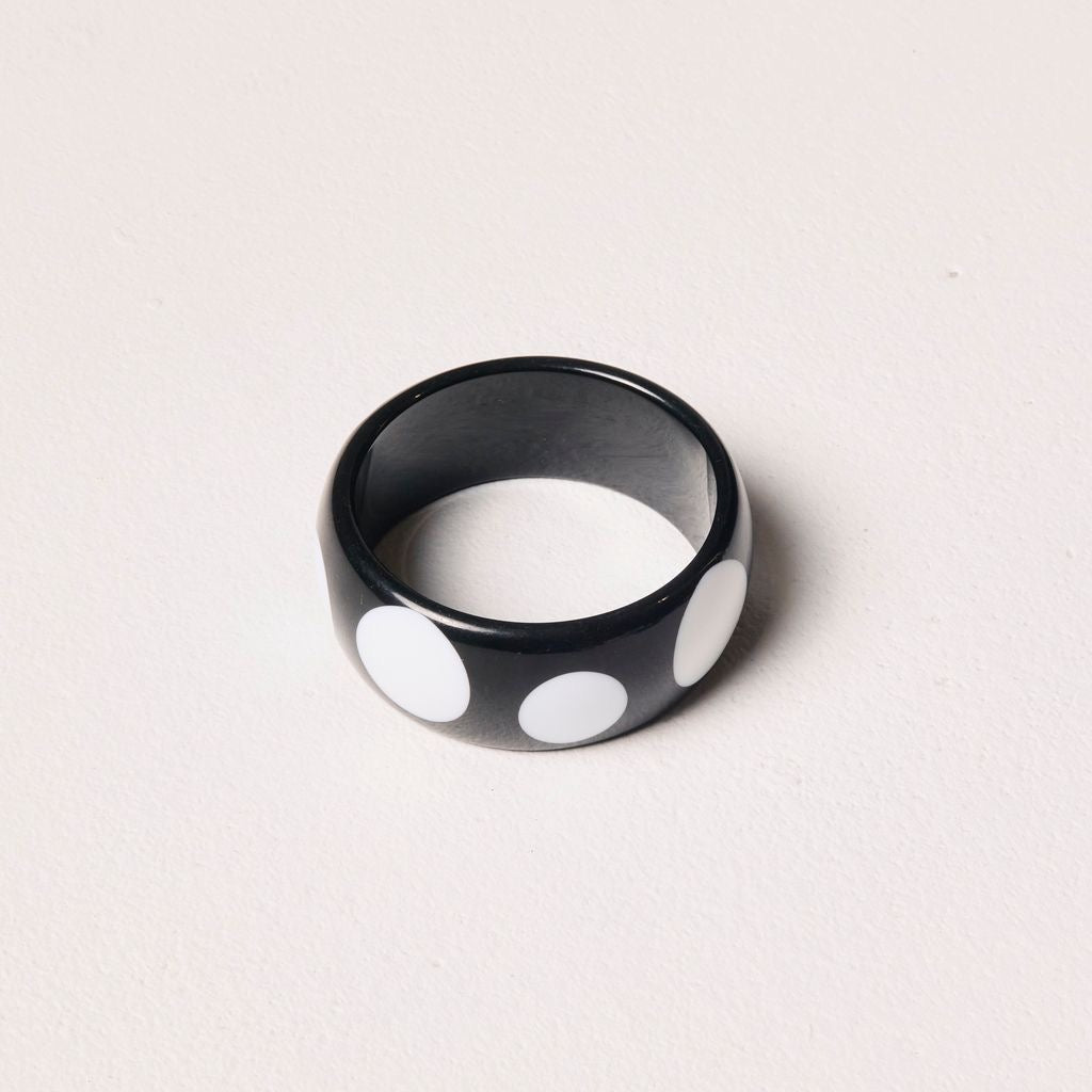 We Are Emte - The Spot Resin Bangle in White/Black