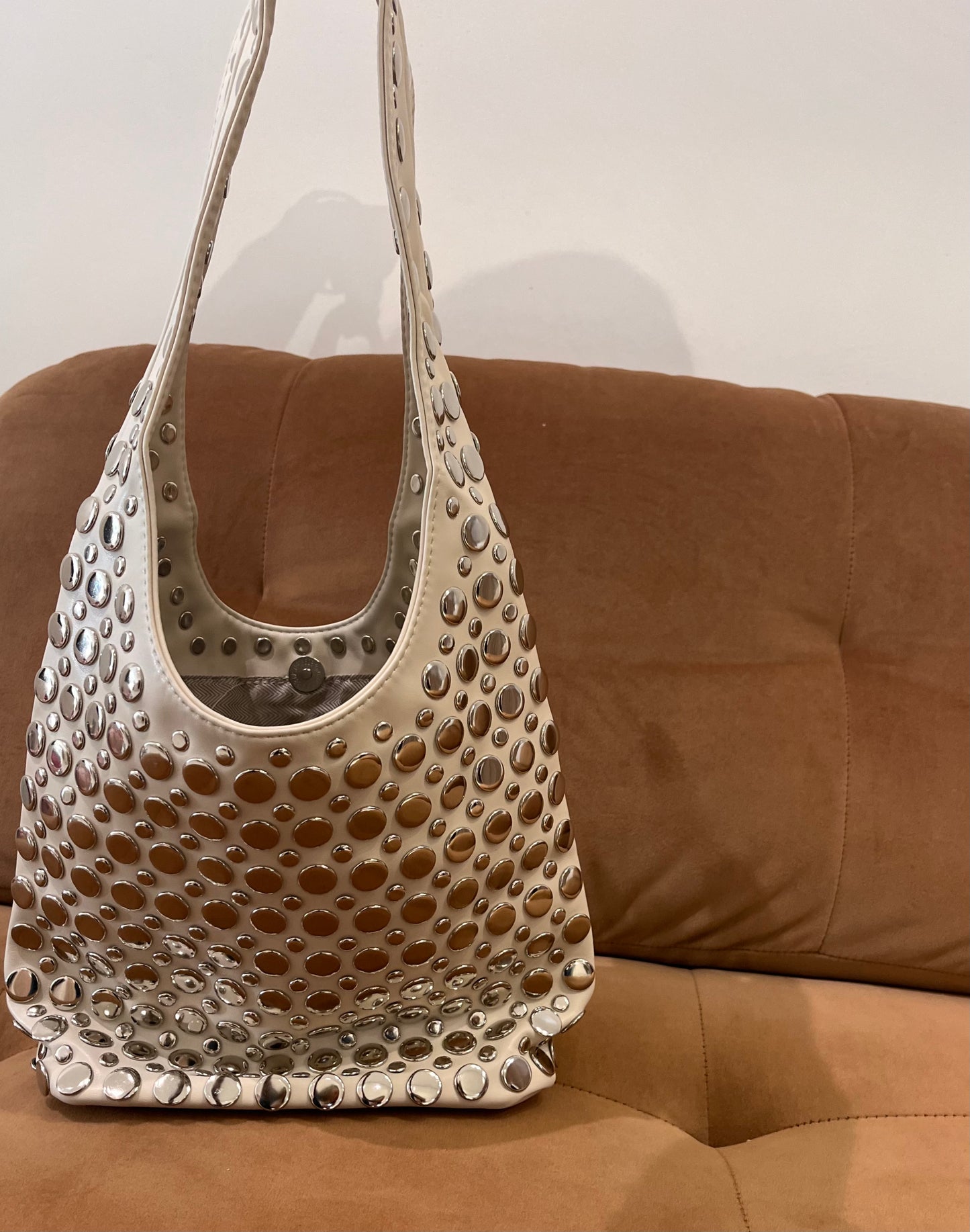 We Are Emte - Sloane Studded Bag in Vanilla