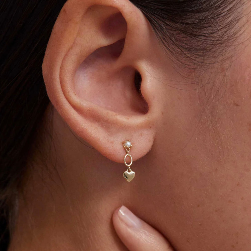 Kirstin Ash - L’ Amour Heart Earrings in 9k Gold