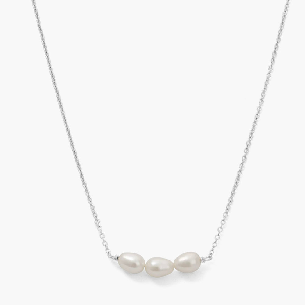 Kirstin Ash - Isole Pearl Necklace in Silver