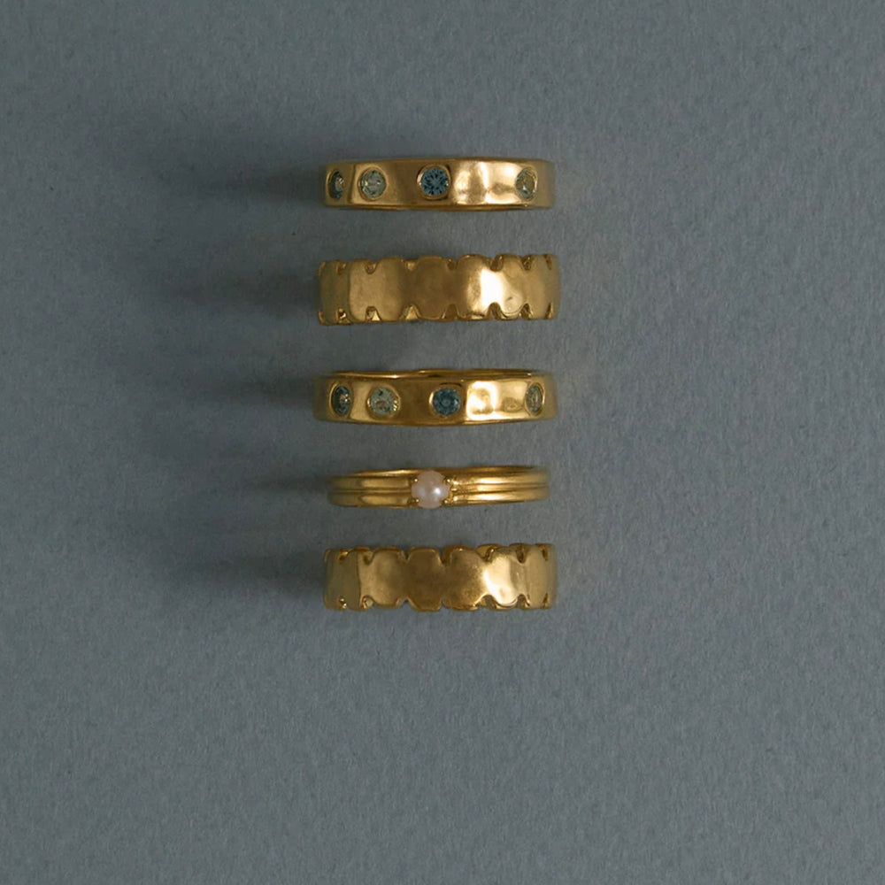 
                      
                        Kirstin Ash - Sorbet Ring in Gold
                      
                    