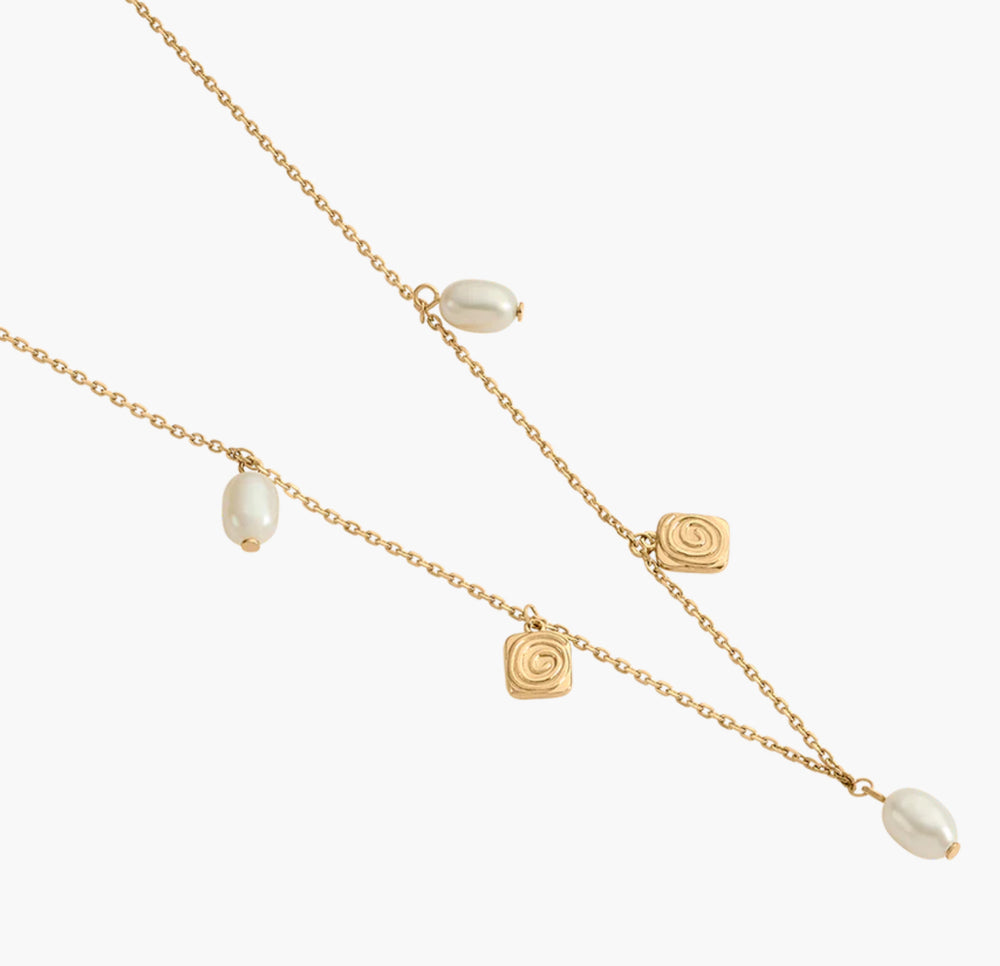 Kirstin Ash - Velvet Swirl Necklace in Gold