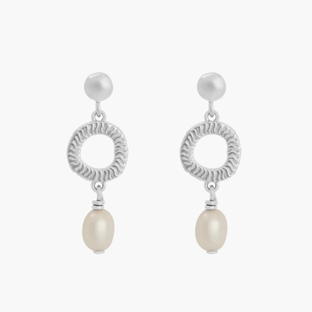 Kirstin Ash - Isole Pearl Earrings in Silver