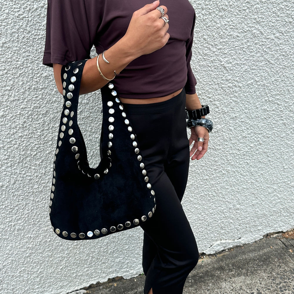 Sesa Studios - The Muse in Noir