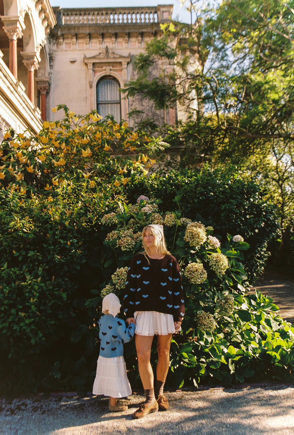 JUNI - Sweetheart Cardigan