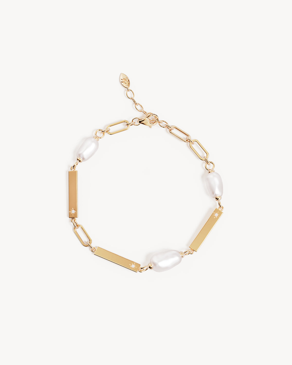 By Charlotte - Connected By Love Engravable Bracelet in Gold