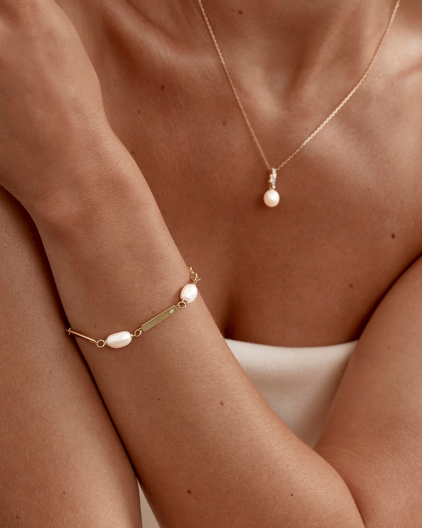 By Charlotte - Connected By Love Engravable Bracelet in Gold