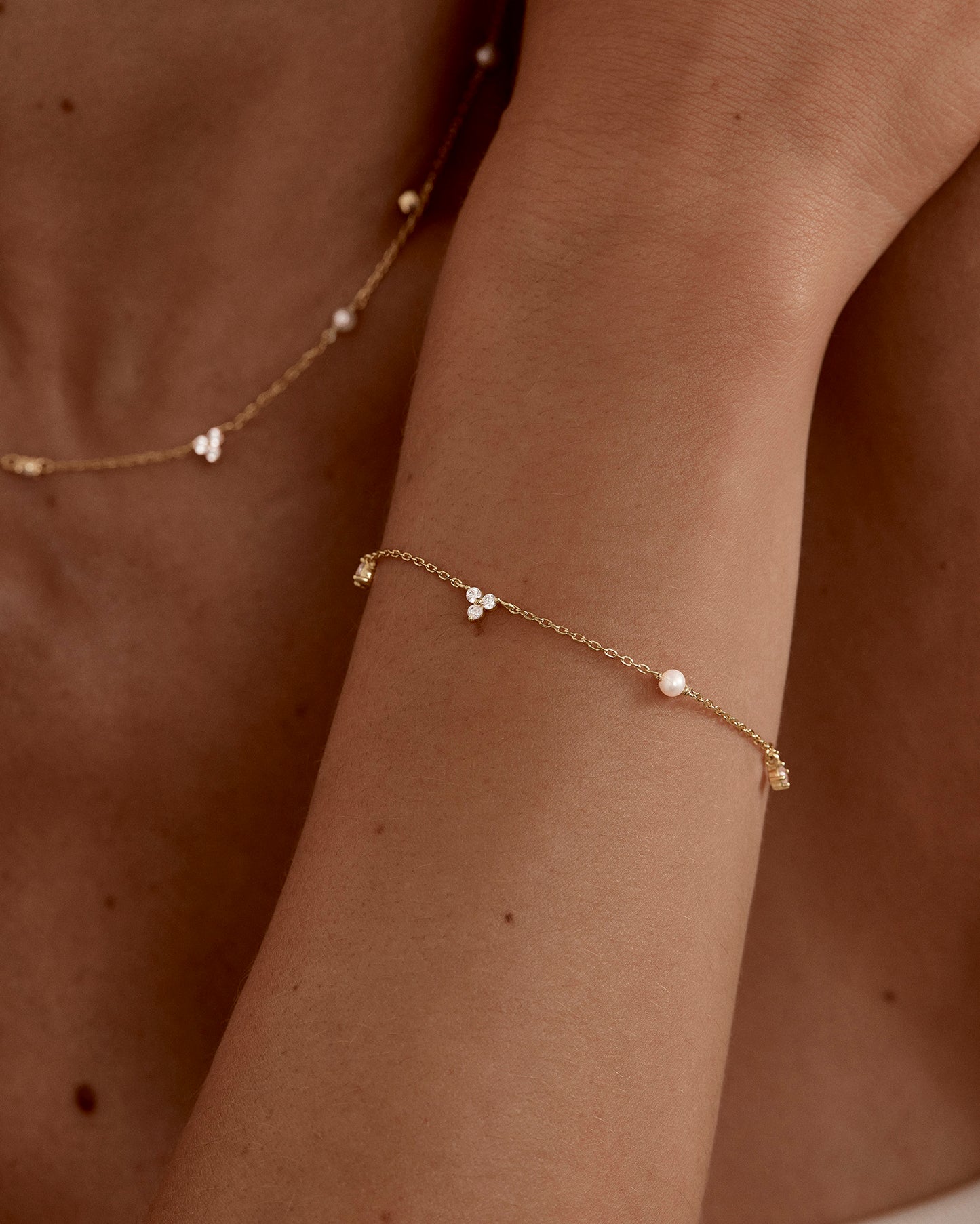 By Charlotte - Moonlit Bloom Pearl Bracelet in Gold