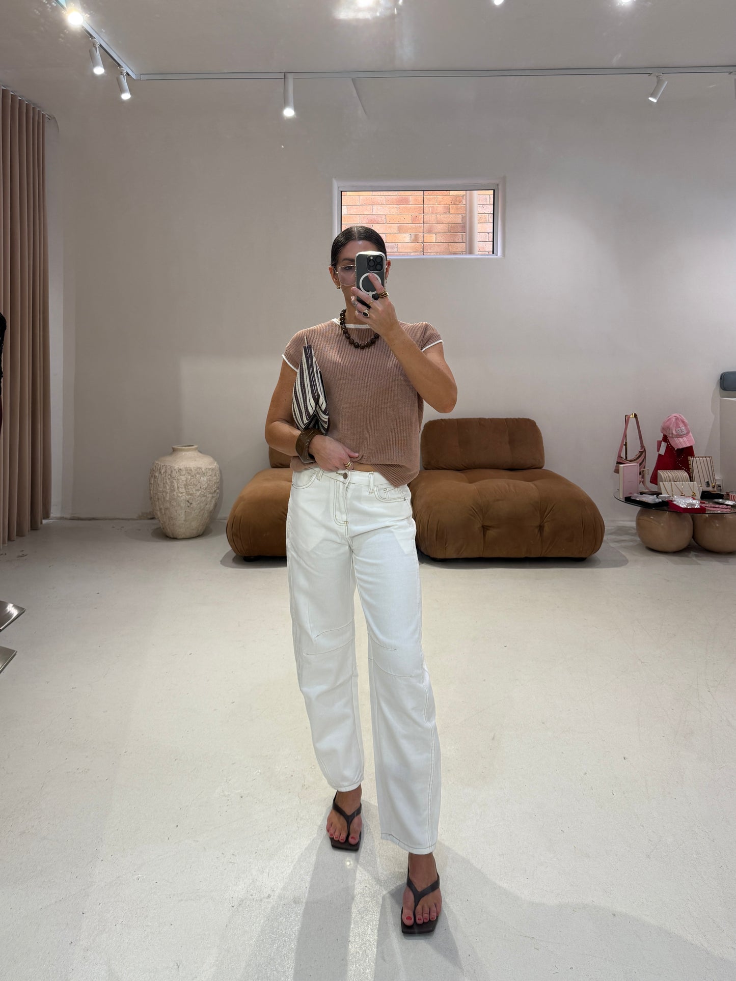 Mutig Fashion - White Barrel Jeans
