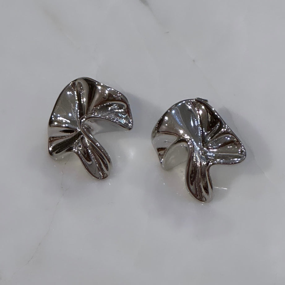 
            
                Load image into Gallery viewer, We Are Emte- Rider Earrings in Silver
            
        
