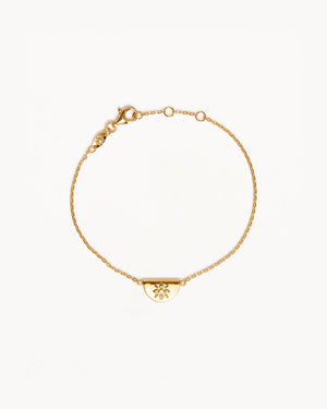 
            
                Load image into Gallery viewer, By Charlotte  - Lotus Bracelet in Gold.
            
        