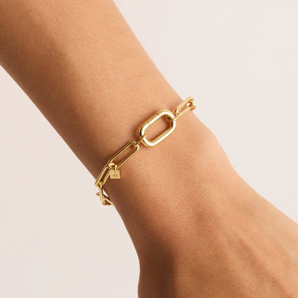 
                      
                        By Charlotte  - With Love Annex Link Bracelet in Gold - 19cm
                      
                    
