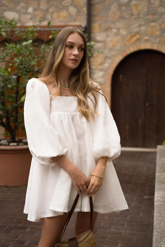 
            
                Load image into Gallery viewer, Fiamma Studio -Pacaya White Linen Mini Dress
            
        