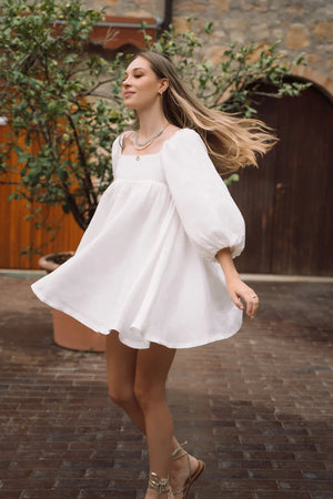 
            
                Load image into Gallery viewer, Fiamma Studio -Pacaya White Linen Mini Dress
            
        