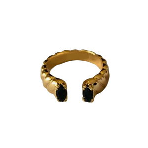 We Are Emte - Teardrop Ring in Gold/ Onyx