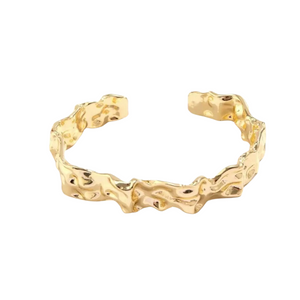 We Are Emte - Twisted Cuff in Gold