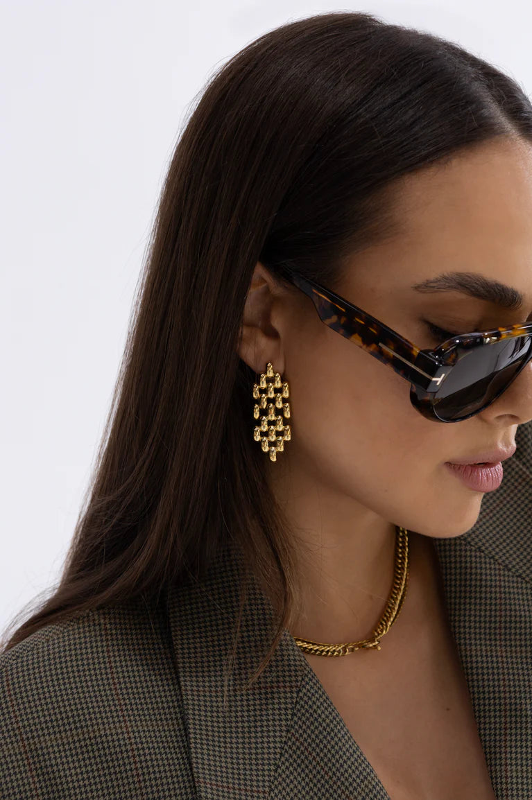 We Are Emte- Linked Earrings in Gold